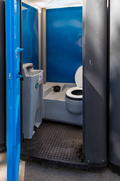 Best Portable restroom trailer rental  in Grapevine, TX